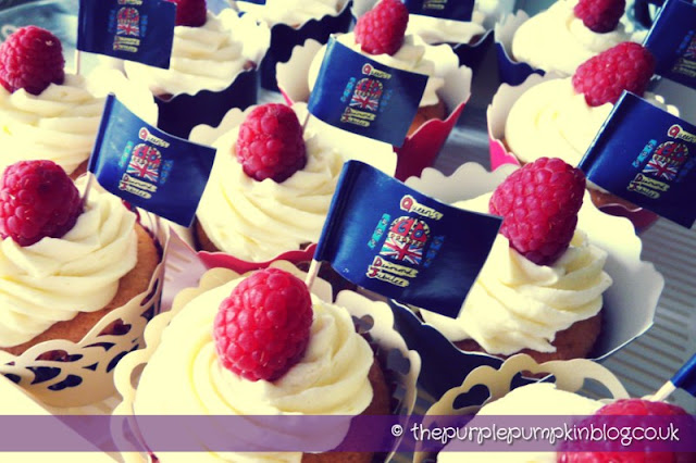 Lemon & Raspberry Cupcakes