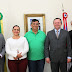 Flávio Dino recebe prefeita Karla Batista e garante ações para Vila Nova dos Martírios