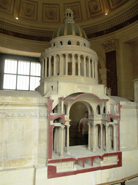 Pantheon Paris model