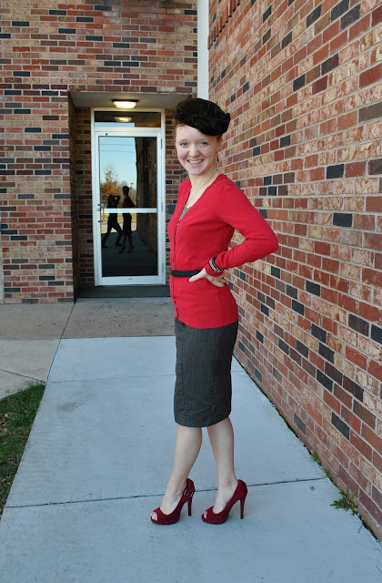 Flashback Summer- Class Christmas Party outfit, 1950s vintage style, red heels, vintage hat