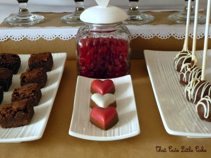 That Cute Little Cake: {Party table} Valentine's day table