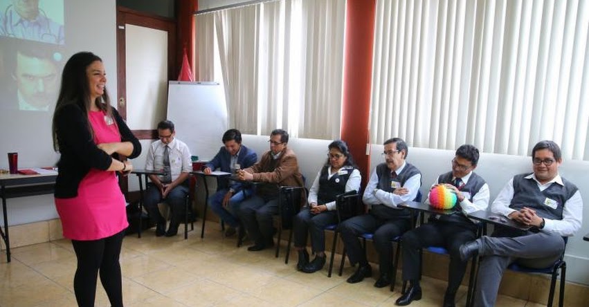 Colegios deben potenciar inteligencia emocional en menores Colegios deben potenciar inteligencia emocional en menores