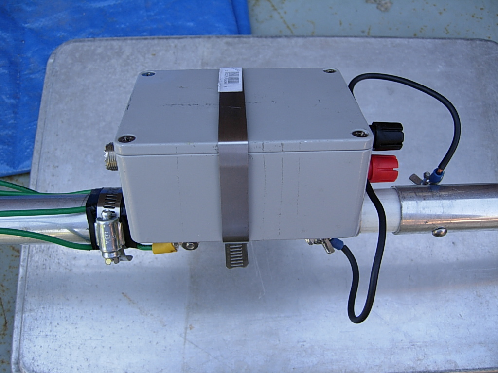 W7YV Ham Radio RF Baluns and 20M Vertical Antenna Photos