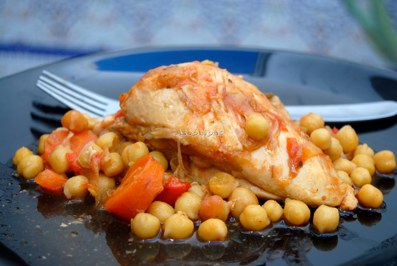 Pollo Guisado con Garbanzos ( Kotopoulo Kokinisto me Revithia) Receta