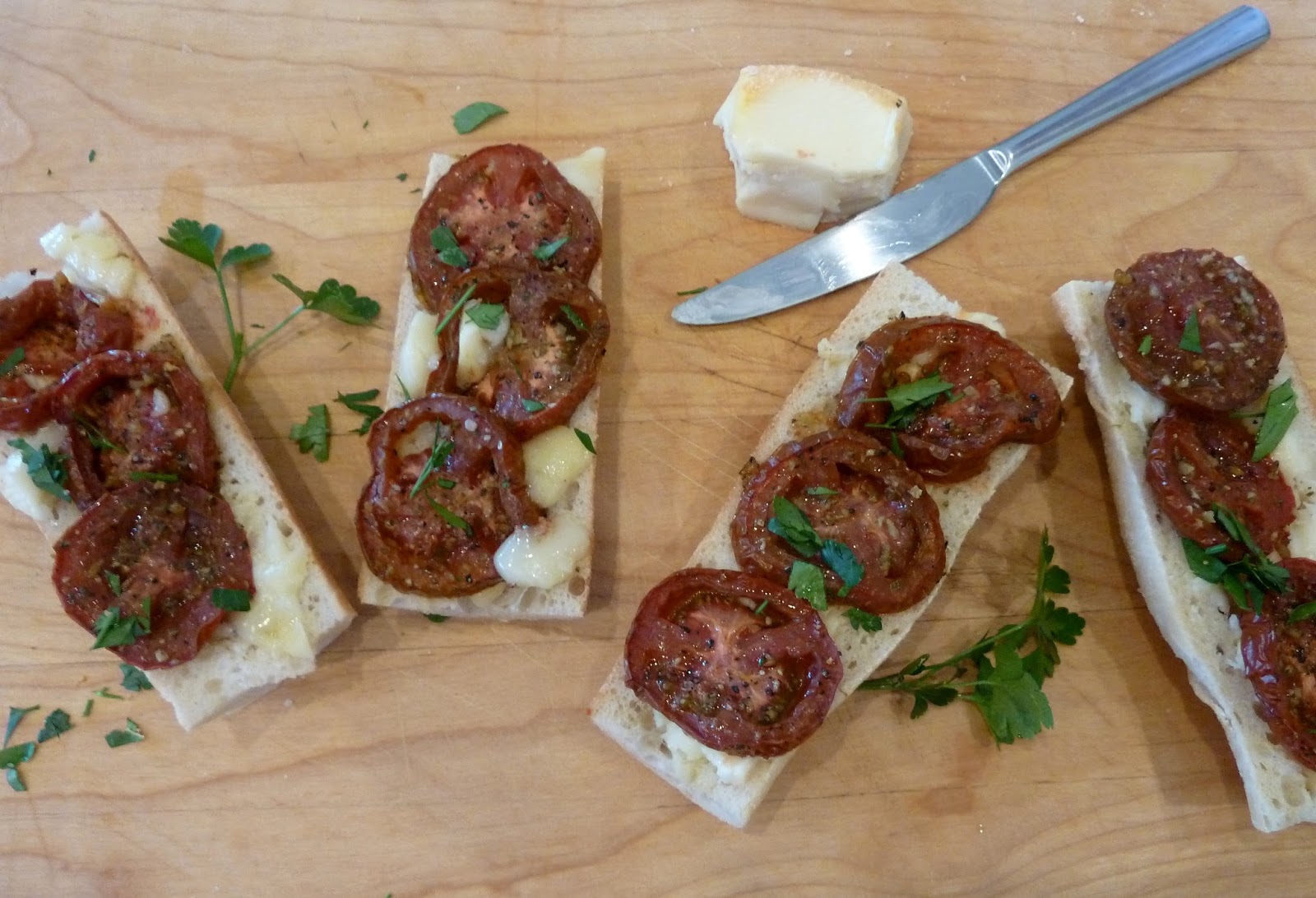 Cracked Pepper French Bread with Roasted Tomatoes and Cheese