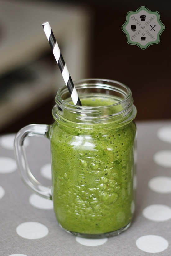 Domowa Sielanka Smoothie jarmuż + jabłko + banan + cytryna + woda