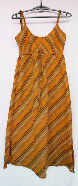 rochie lunga de vara din in cu dungi diagonale verzi si maro