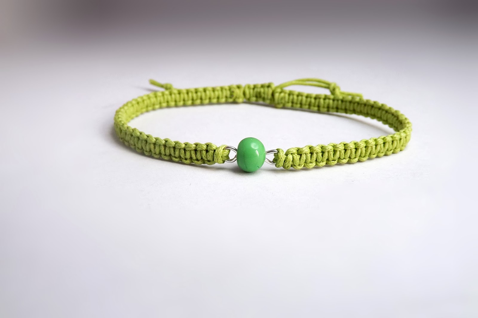 Collana Choker In Canapa Con Perline Di Vetro E Funghi - Scegli Colore: Rosso, Verde, Arancione - Foto 4
