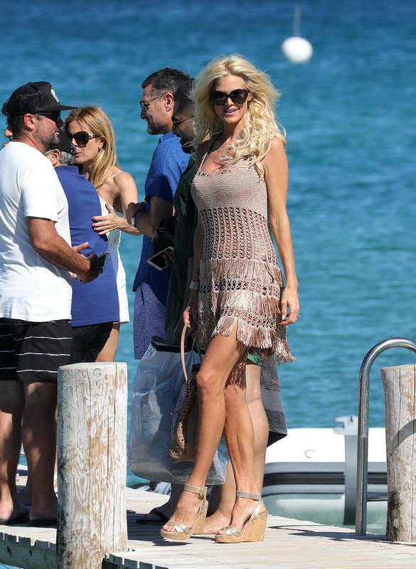 Her Calves Muscle Legs Fetish: Victoria Silvstedt Muscular Legs Update