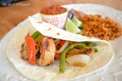 Classic Chicken Fajitas that are full of flavor from a delicious marinade. Life-in-the-Lofthouse.com