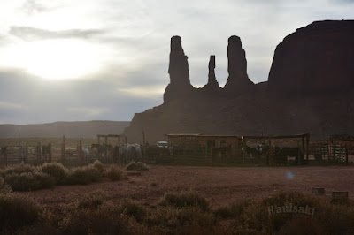 Viaje con tienda de campaña por el Oeste Americano - Blogs de USA - Monument Valley, ¿rodamos una del oeste? (12)