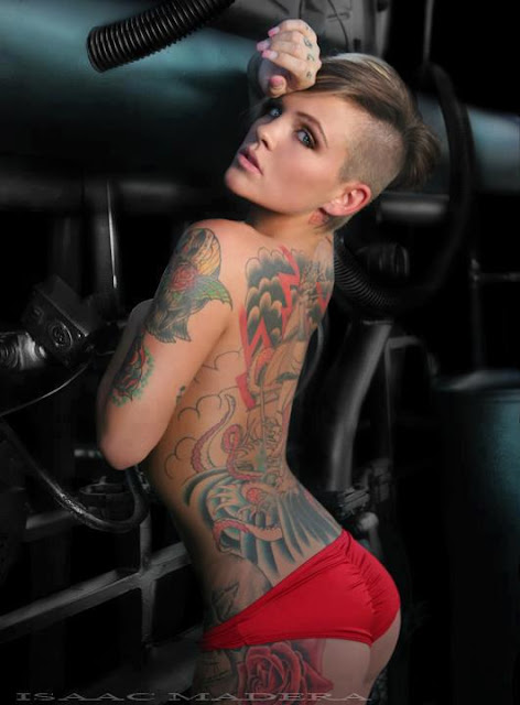 rhoto of tattoo girl!