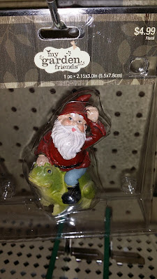 Gnome riding toad (cell photo by Trisha)