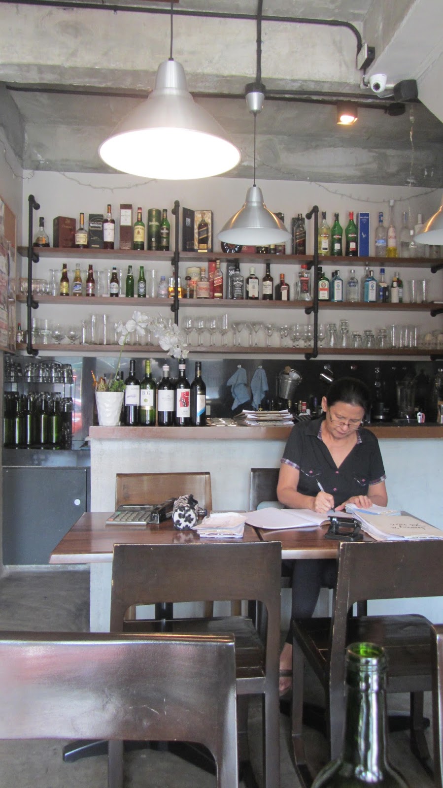 Eighteen Bistro at Scout Rallos Street