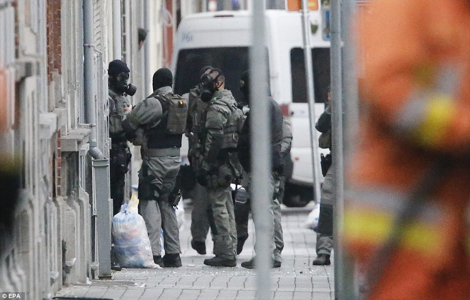 Photos Paris Terror Attack Suspect, Salah Abdeslam Arrested In