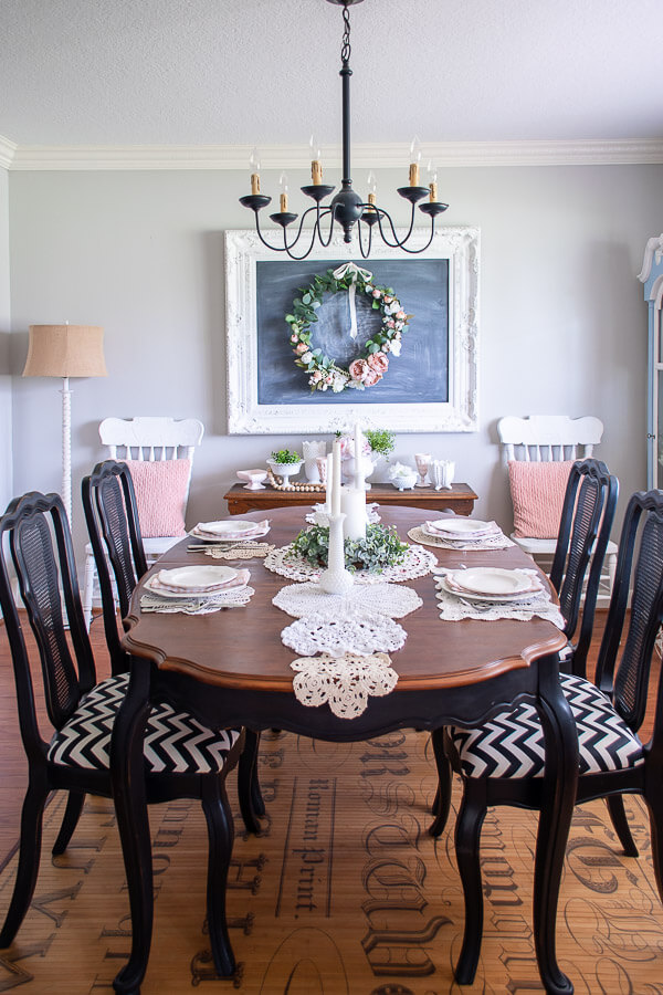 cottage style dining room