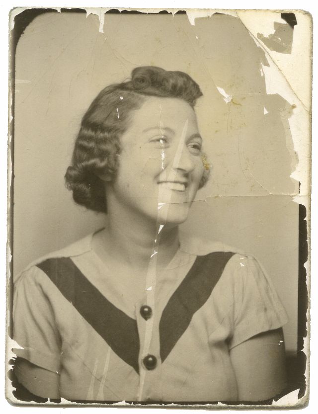 Short Curly Hair: The Popular Fashion Hairstyle of 1930s ...