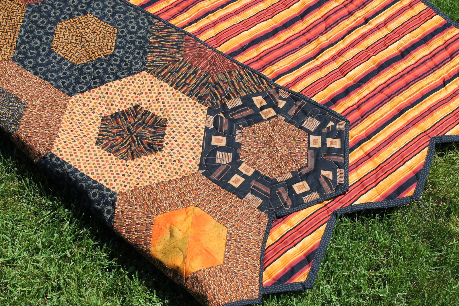 Quilting is more fun than Housework... Hexagon Quilt Finish Q2 FAL