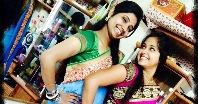 Kajal Raghwani Family Photo with Mother, Father, Brother, Sister and Other  Pictures - Bhojpuri Filmi Duniya