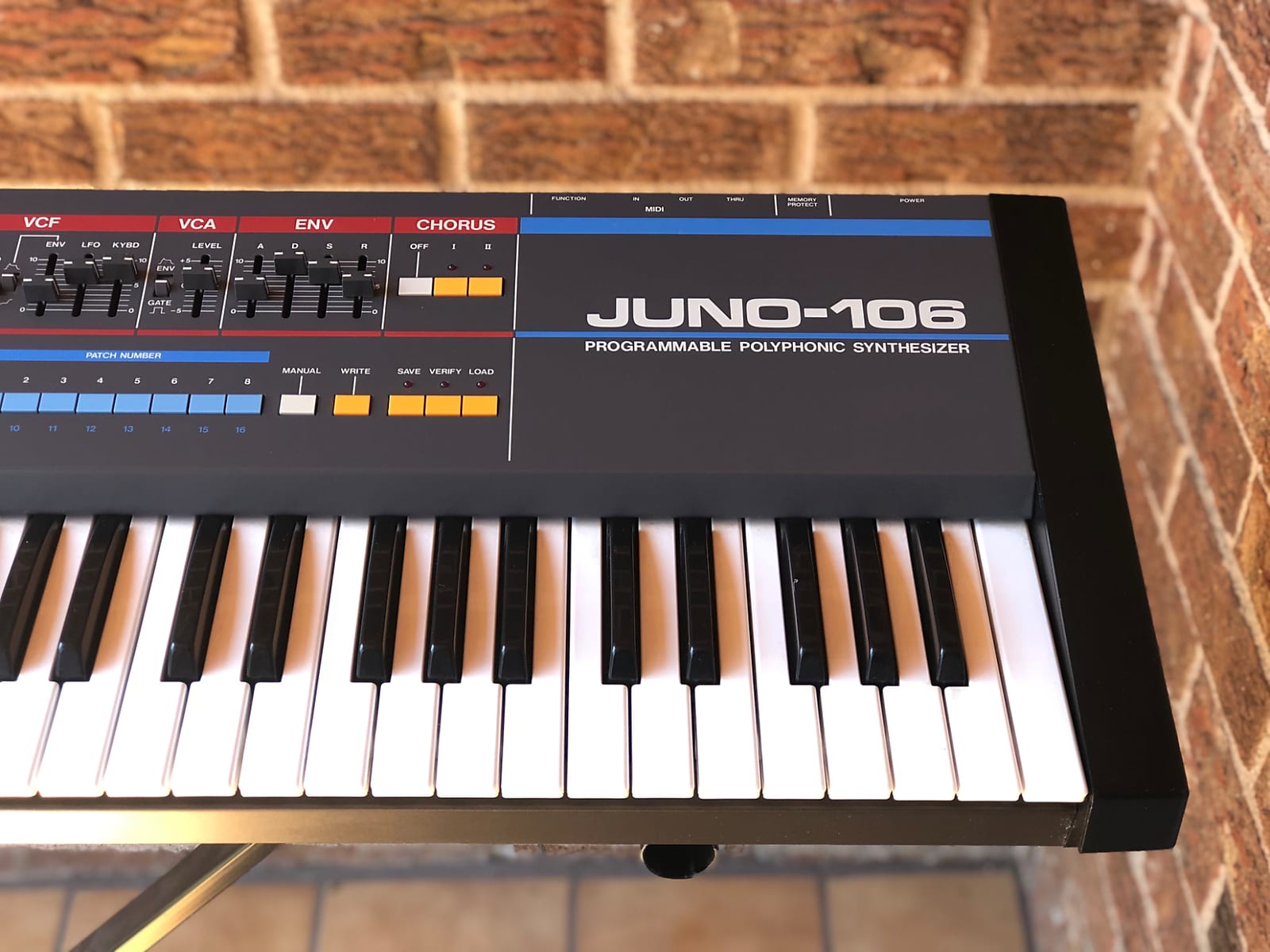 MATRIXSYNTH Roland Juno106 Synth