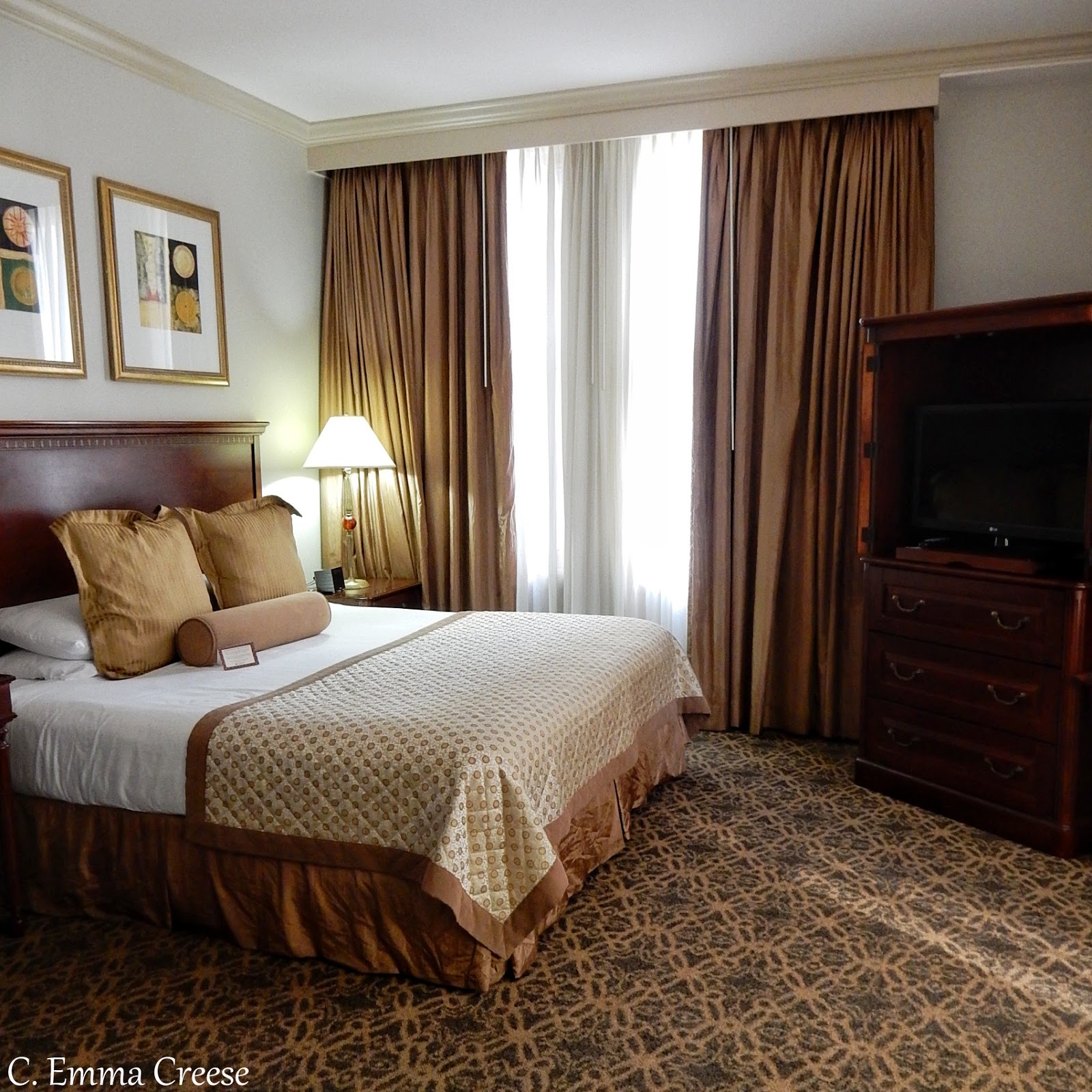 how far is mardi gras hotel from the strip