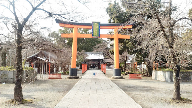 On revient vers un petit temple, Hirano-jinja
