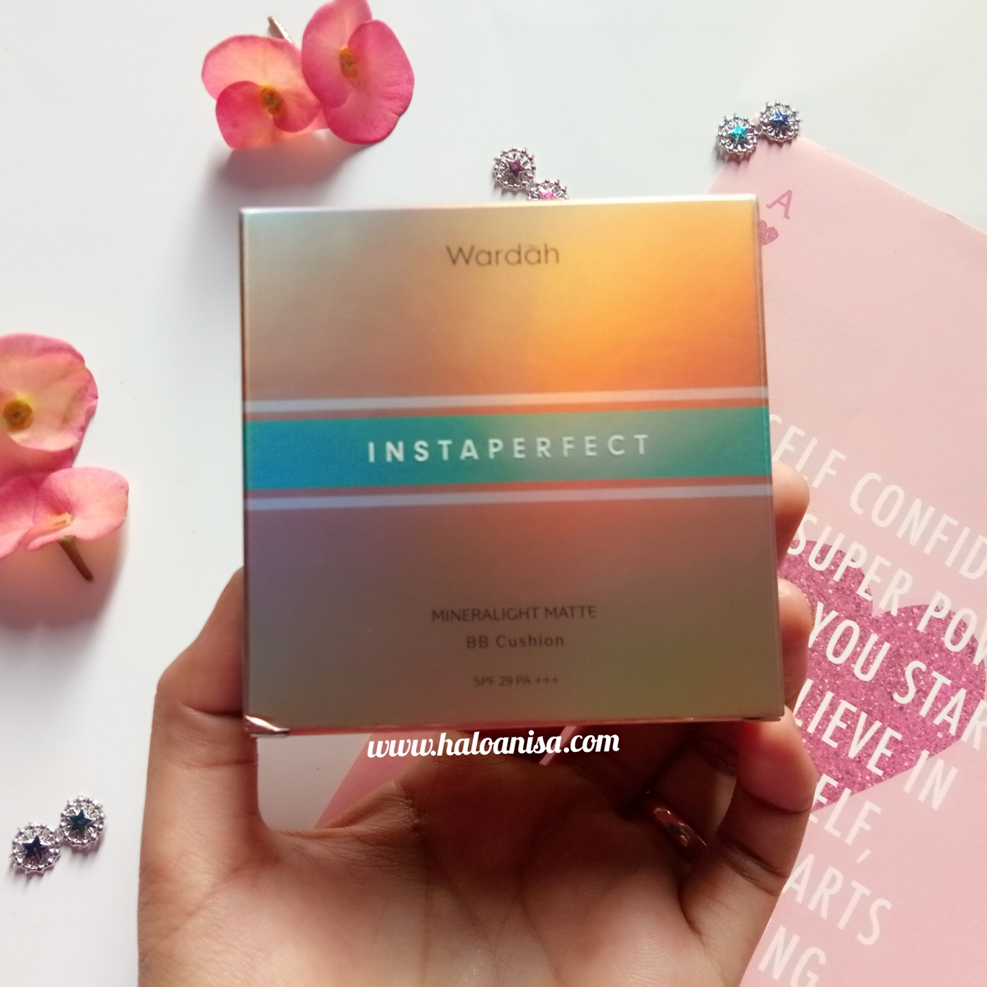 Agustus 2018 Anisa Beauty Space â¡ Kemasannya berwarna Rose Gold dengan sentuhan warna hijau tosca warna ciri khas wardah ditulisan Instaperfect