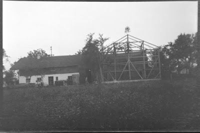 Foto vom Bauernhof zum Richtfest der Scheune - Gars am Inn - 1930-1950