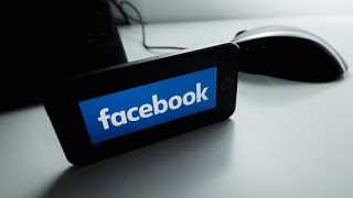 Terlalu Lama Buka Facebook Bisa Membuat Anda Menderita