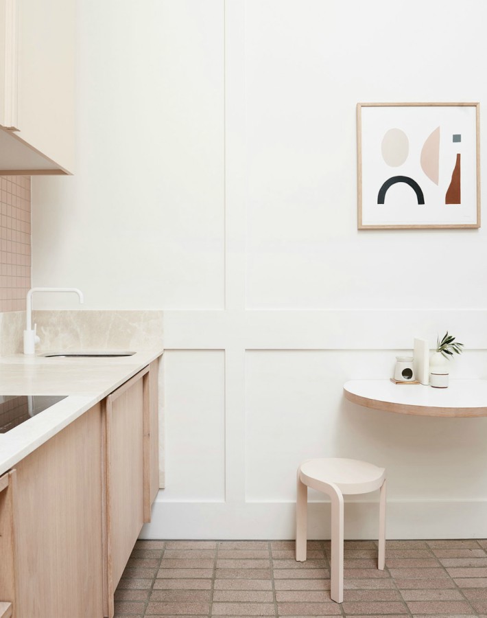 Una encantadora tiny home en color rosa empolvado