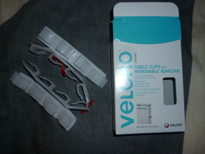 Madhouse Family Reviews VELCRO® 101Uses Challenge 28 Hanging up