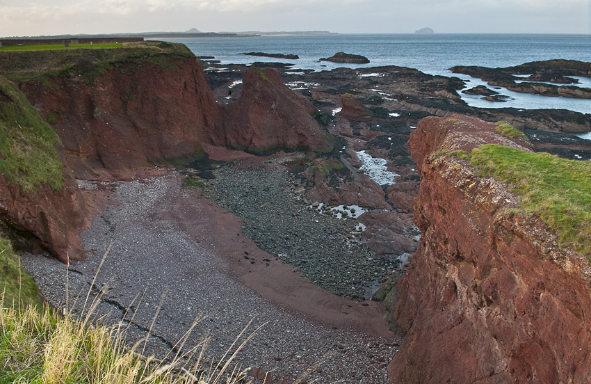 Around Scotland CLIFFS OF DUNBAR