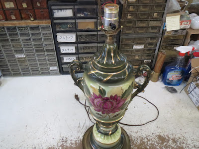 Lamp Parts and Repair | Lamp Doctor: 5 Steps To Replace A Lamp Socket