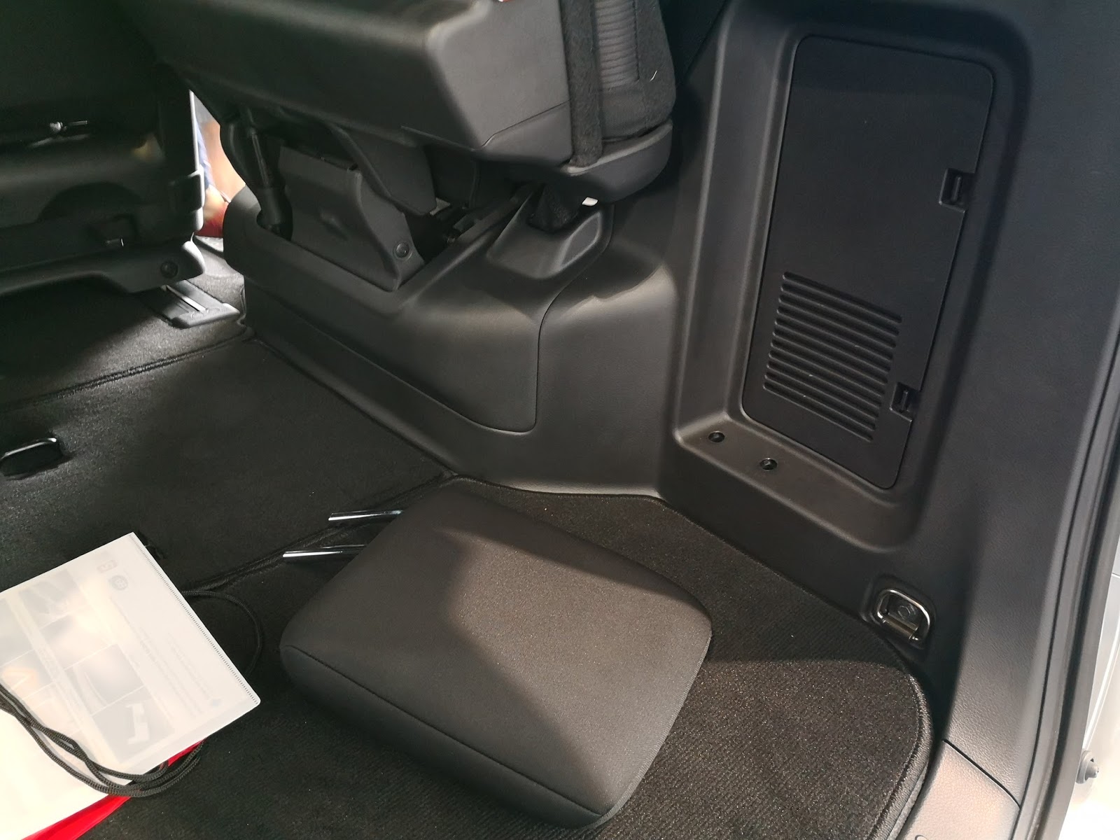 nissan serena isofix