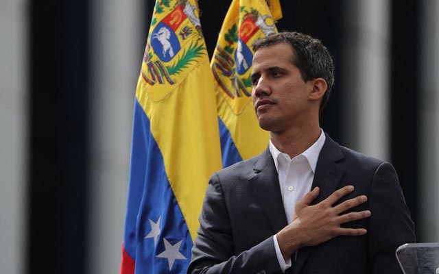 Líder da oposição sai de prisão e prega deposição do ditador Maduro