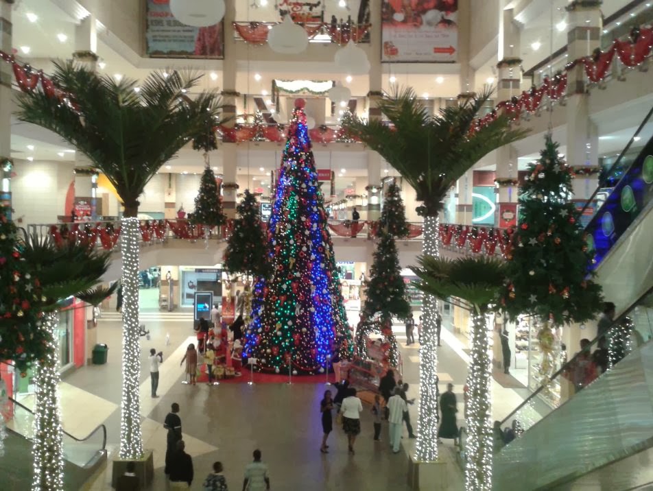 PHOTOS  Nairobi’s Tallest Christmas Tree… Magnificent – @Thika Road Mall