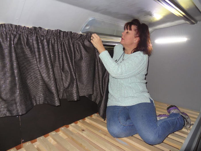 Two UK Women Turned A Double-Decker Bus Into A Shelter For Homeless, Proving The Amazement Human Generosity Can Bring Two UK Women Turned A Double-Decker Bus Into A Shelter For Homeless, Proving The Amazement Human Generosity Can Bring