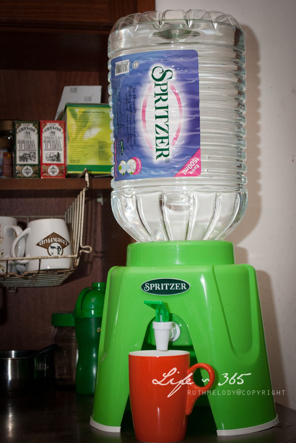 Life365 Spritzer Mini Water Dispenser