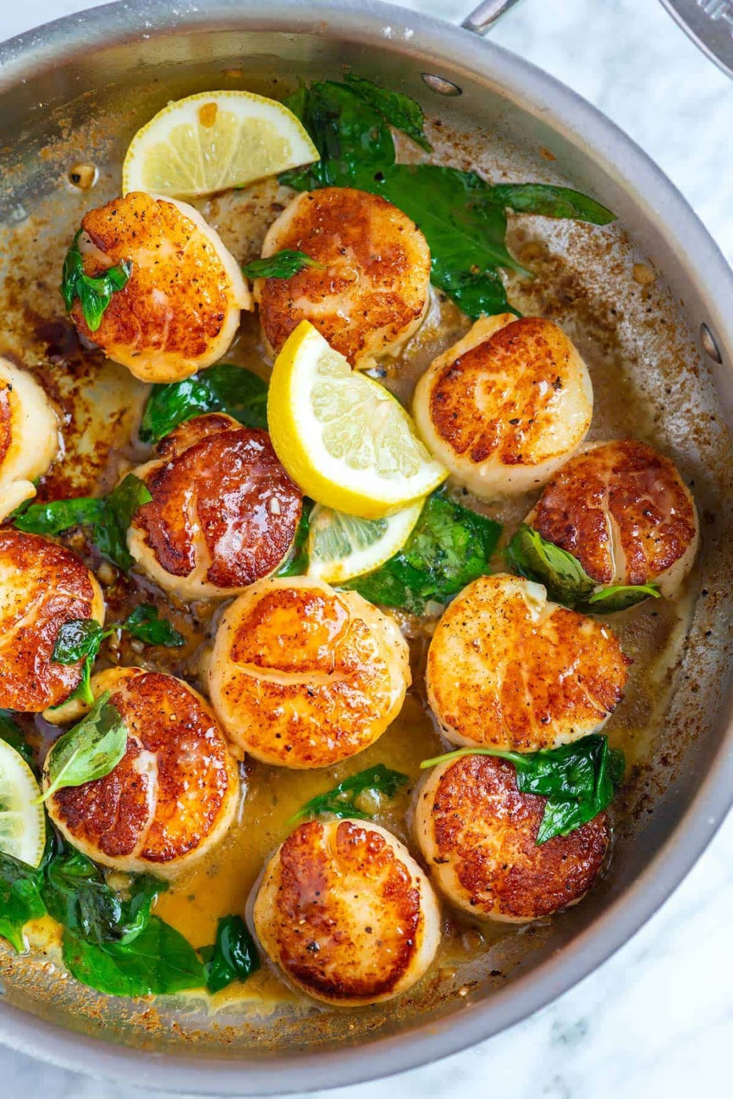 Seared Scallops with Garlic Basil Butter - NEWS RECIPES