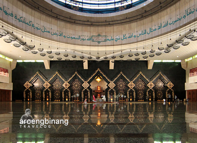 masjid at tin tmii jakarta
