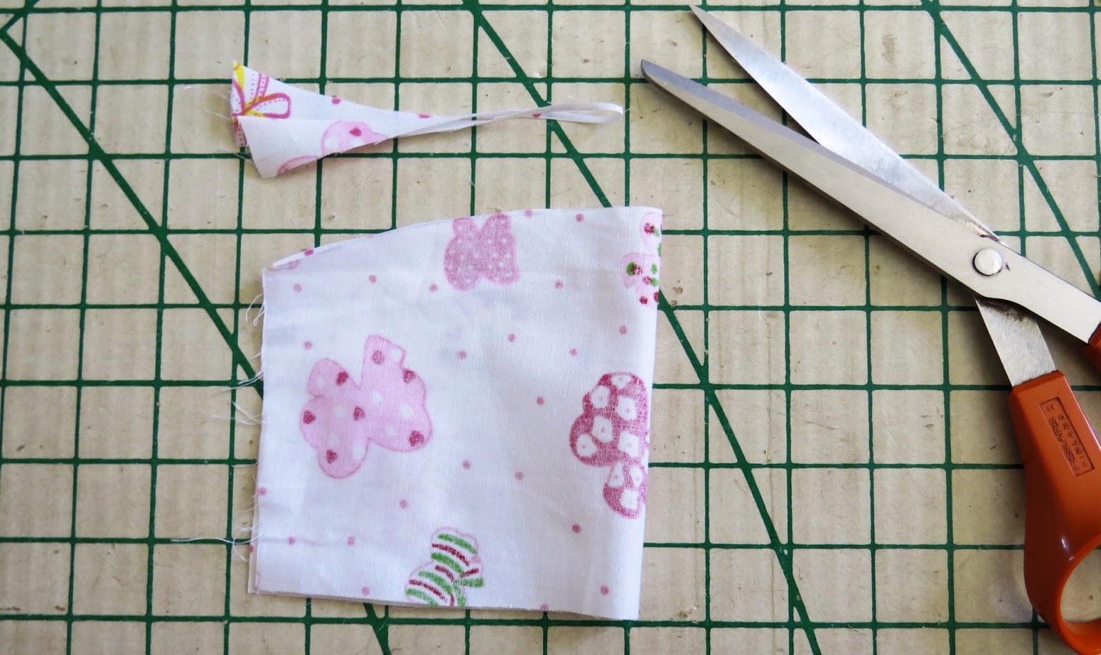 Creating my way to Success: Upright Zip-It-Up Pencil Case Tutorial