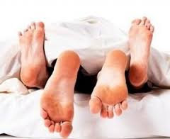 CARA MENJAGA HUBUNGAN SUAMI ISTRI TETAP LANGGENG CARA MENJAGA HUBUNGAN SUAMI ISTRI TETAP LANGGENG