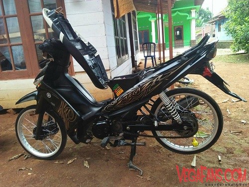 Modifikasi Vega ZR Hitam
