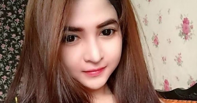Foto Seksi dan HOT Aldira Chena | BERIHOT.TK