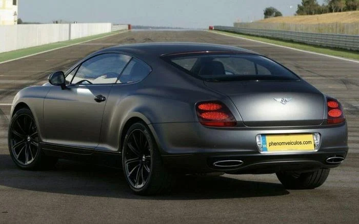 Bentley Continental - Preto Fosco - traseira - tunning