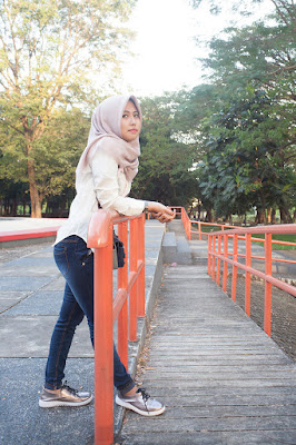 foto model hijab terbaru 2016 foto model hijab tampak belakang foto besarmodel hijab trendy foto model hijab toge bokong 