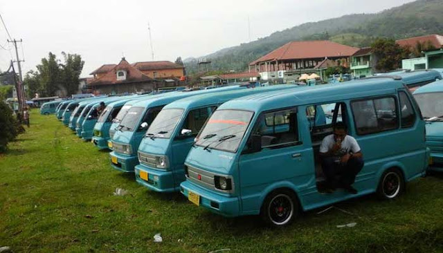 Gambar Transportasi : Kumpulan Foto Mobil Angkot