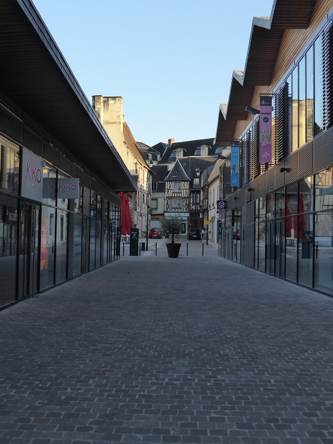 Voyageages Ici Et Ailleurs Ou Manger Des Bons Burgers A Bourges