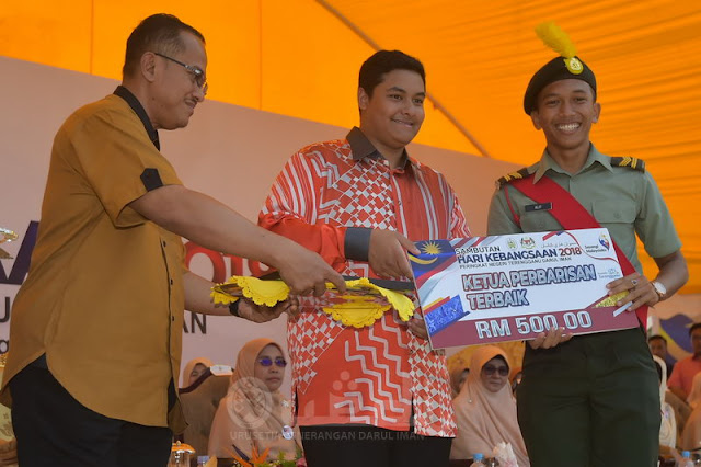 SMK Sultan Ahmad Johan Perbarisan Hari Kebangsaaan Ke-61 ...