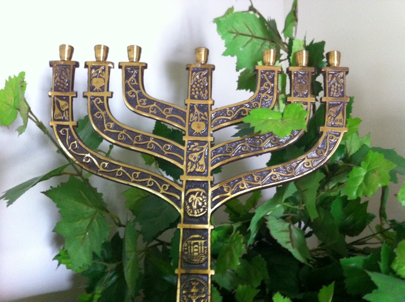Love For His People Menorah the sevenlamp (six branches) lampstand